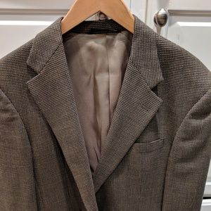 Burberry London 40S Brown-Black Nailhead Pattern